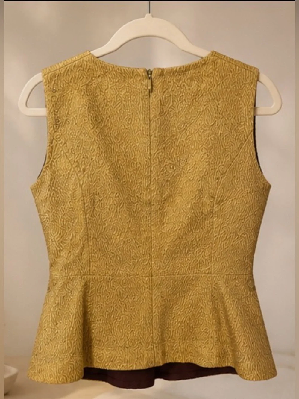 TORY BURCH GOLD BEADED EMBROIDERED PEPLUM TOP – SIZE 6